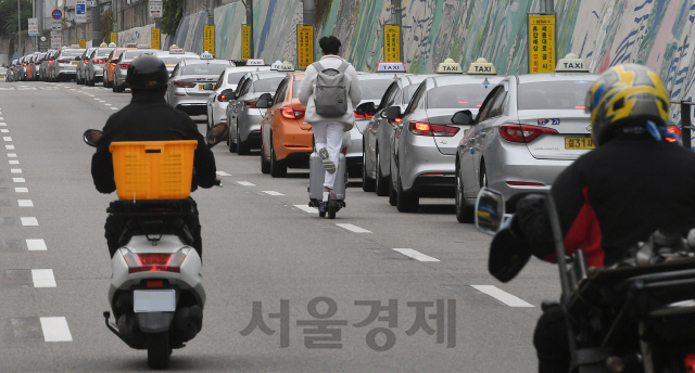 코로나19 확산으로 작년에 비해 택시 휴업 1.82배 증가