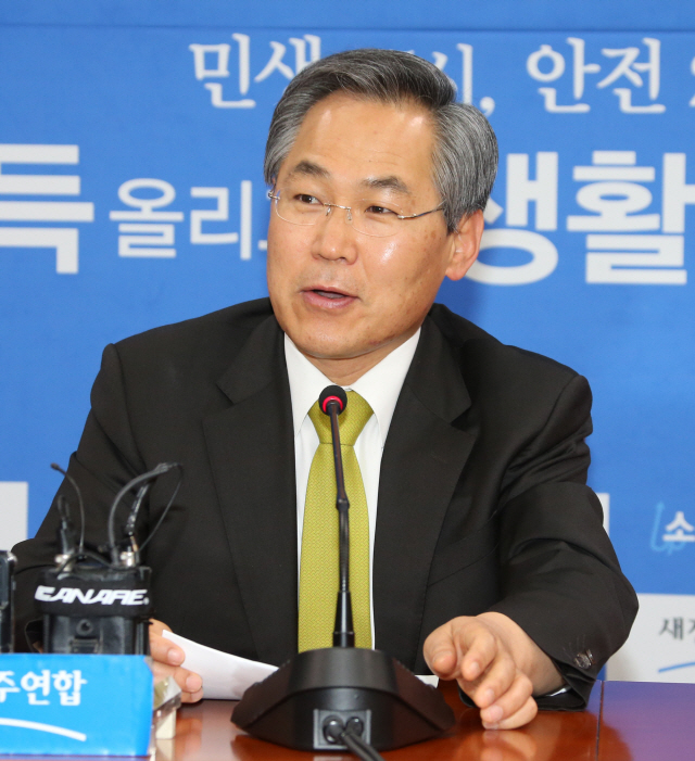 [단독]'文 마지막 비서실장' 유력하다던 우윤근, 인사검증 동의서 제출 안했다