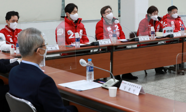 김종인 “가덕도 신공항 지지…한일 해저터널도 연결하자”