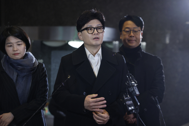 한동훈, 尹탄핵에 '일일이 답하지 않겠다' 신중