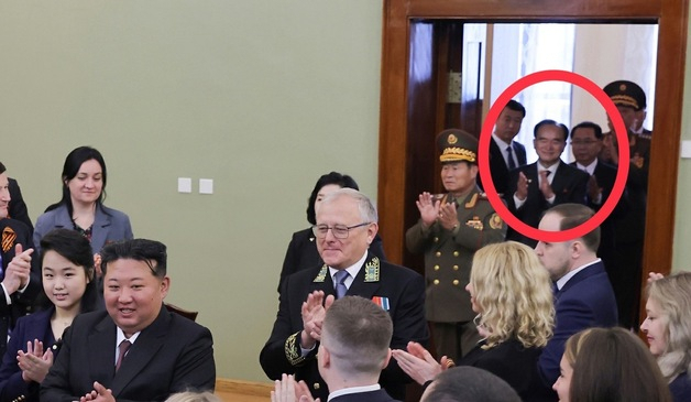 숙청 아닌 '혁명화'…당 배지 달고 부활한 고위 간부[북한은 지금]