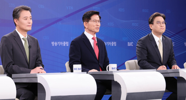 [속보]김문수 '尹 탈당, 긍정적 영향…이준석, 결국 단일화할 것'
